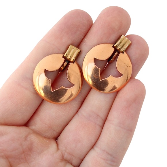 Vintage Copper Brass Trefoil Screw Back Earrings Fleur-De-Lis Mid-Century Modern - Picture 4 of 4